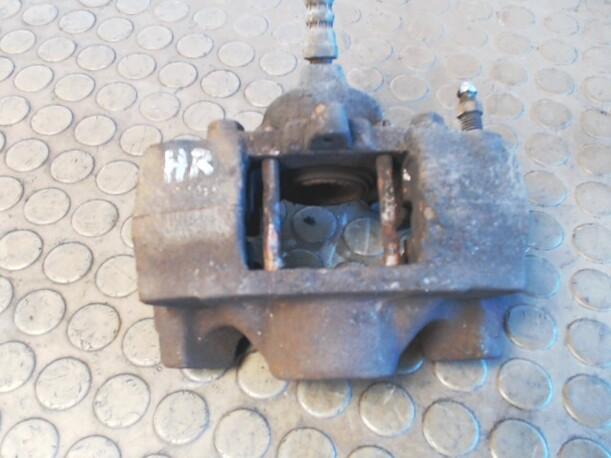 Foto: BREMSSATTEL HINTEN RECHTS eines Mercedes-Benz E 200 T Top