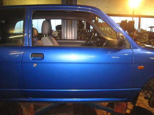 Foto: TÜR VORN RECHTS (2/3-Türer) eines Daihatsu Cuore 1.0 Top