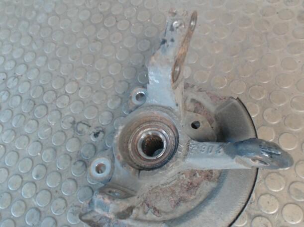 Foto: ACHSSCHENKEL VORN RECHTS eines Daihatsu Cuore 1.0 Top