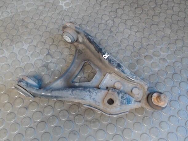 Foto: QUERLENKER VORN RECHTS eines Renault Clio 1.2 Top