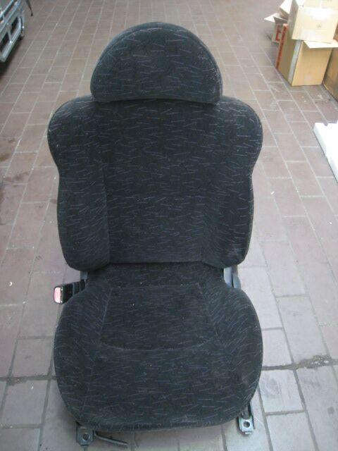 Foto: SITZ VORN LINKS eines Hyundai Coupe 2.0