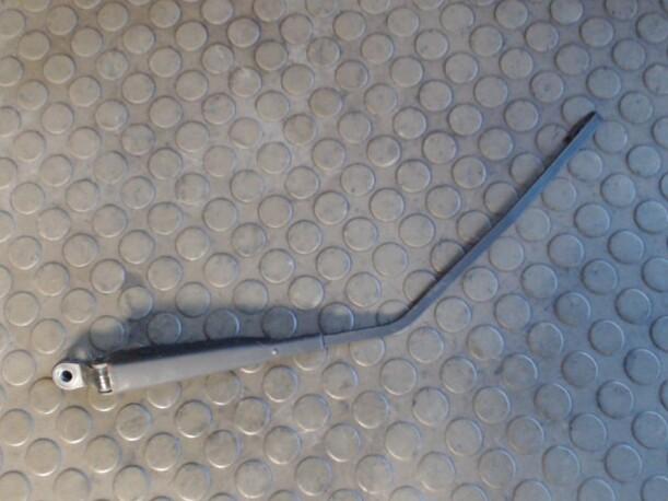 Foto: SCHEIBENWISCHERARM HINTEN eines Opel Agila 1.0 12 V CD