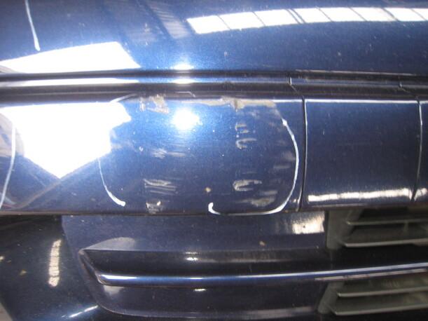 Foto: STOßFÄNGER / STOßSTANGE VORNE eines Opel Astra Caravan 16V CD
