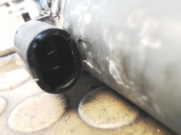 Foto: FENSTERHEBER VORNE LINKS (4/5-Türer) eines Renault Clio 1.4 FX