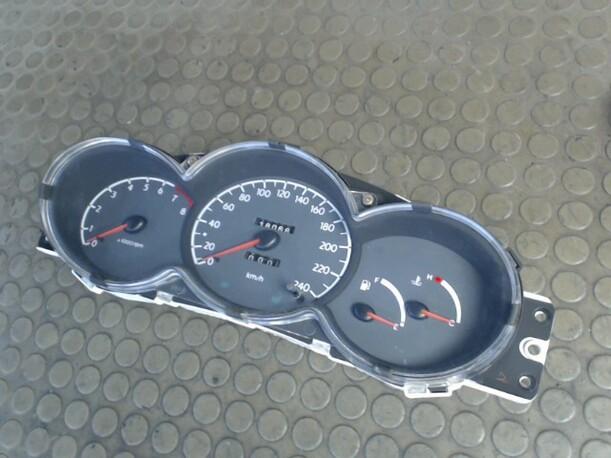 Foto: TACHOEINHEIT eines Hyundai Coupe 2.0 FX