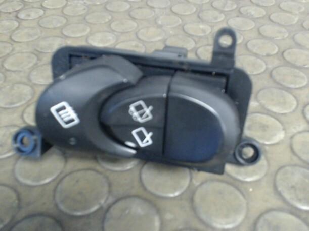 Foto: WISCHERSCHALTER eines Hyundai Coupe 2.0 FX