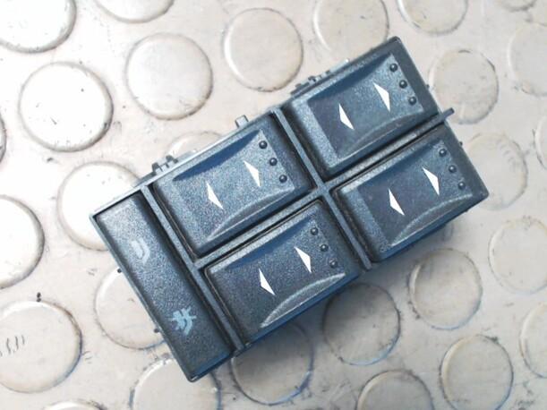 Foto: FENSTERHEBERSCHALTER eines Ford Mondeo 1.8 Turnier Top