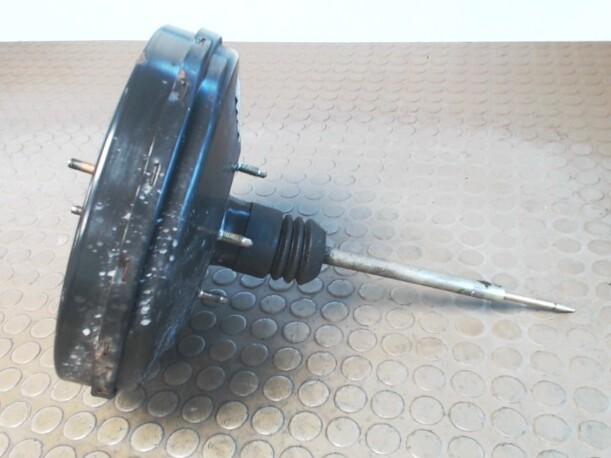 Foto: BREMSKRAFTVERSTÄRKER eines Ford Mondeo 1.8 Turnier Top