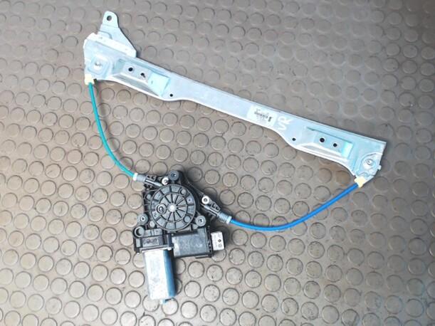 Foto: FENSTERHEBER VORNE RECHTS (4/5-TÜRER) eines Opel Corsa 1.2 16V ecoFLEX Easytronic Top