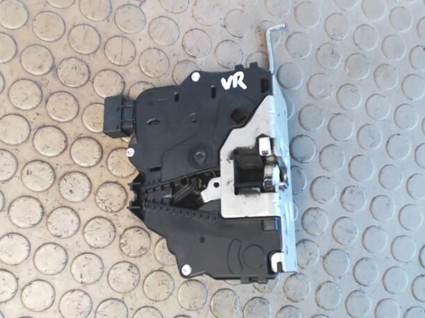 Foto: SCHLOSS VORNE RECHTS eines Opel Corsa 1.2 16V ecoFLEX Easytronic Top