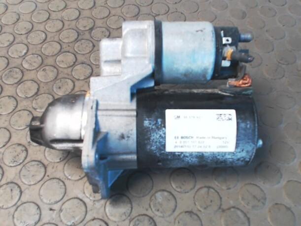 Foto: ANLASSER / STARTER BOSCH eines Opel Corsa 1.2 16V ecoFLEX Easytronic Top