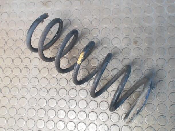 Foto: HINTERFEDER LINKS eines Fiat Cinquecento 0.9 i.e. Top