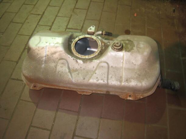 Foto: KRAFTSTOFFTANK eines Fiat Cinquecento 0.9 i.e. Top