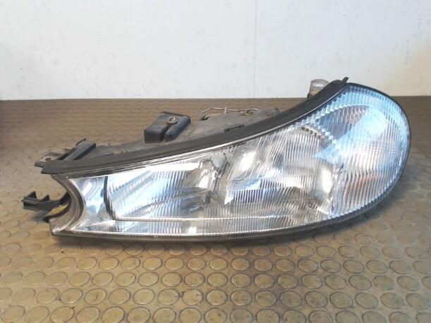 Foto: SCHEINWERFER LINKS eines Ford Mondeo 16V Top