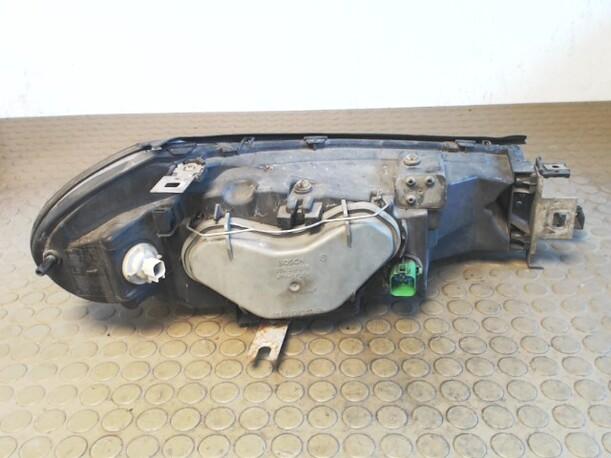 Foto: SCHEINWERFER LINKS eines Ford Mondeo 16V Top