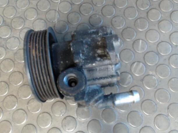 Foto: PUMPE SERVOLENKUNG eines VW Lupo 1.0 GL