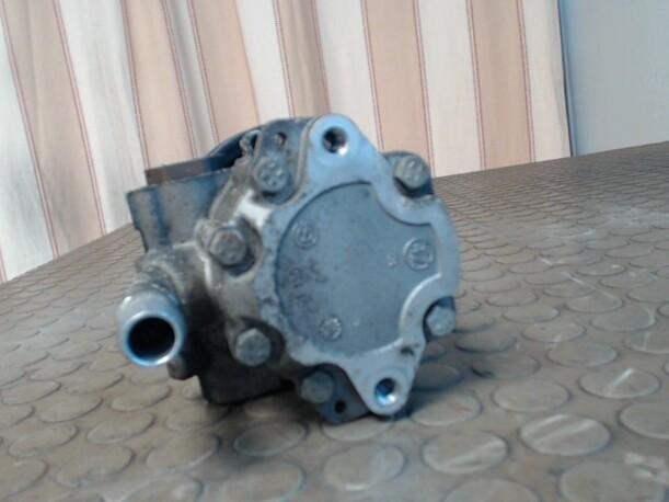 Foto: PUMPE SERVOLENKUNG eines VW Lupo 1.0 GL