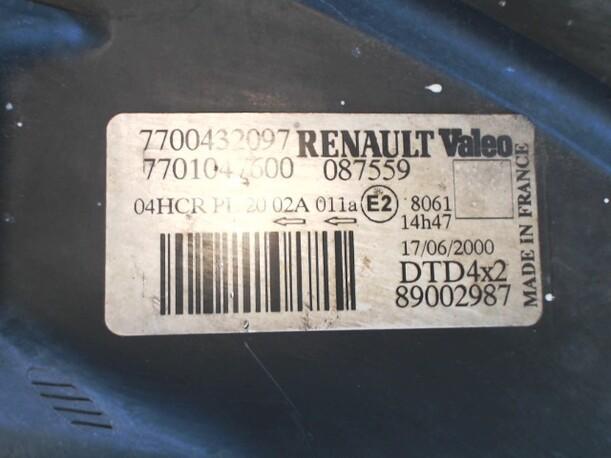 Foto: SCHEINWERFER RECHTS eines Renault Scenic 2.0 16V GL