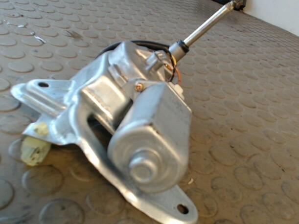 Foto: SCHEIBENWISCHERMOTOR HINTEN eines Suzuki Ignis GL