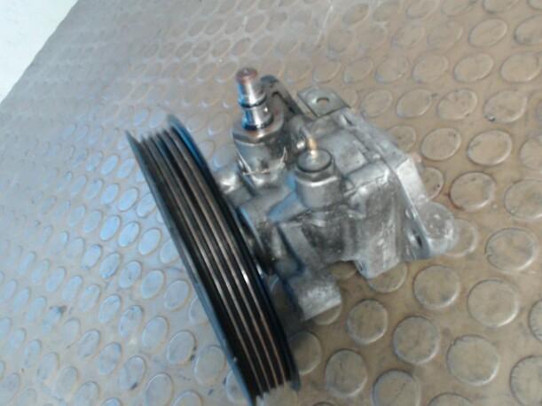 Foto: PUMPE SERVOLENKUNG eines Mitsubishi Carisma GDI CD