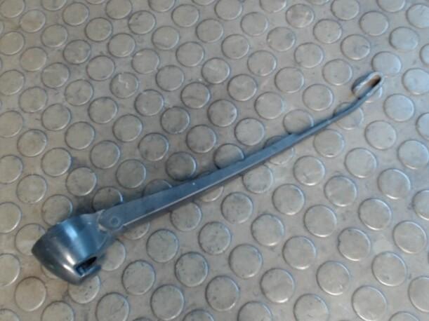 Foto: SCHEIBENWISCHERARM HINTEN eines VW Golf 1.4 S