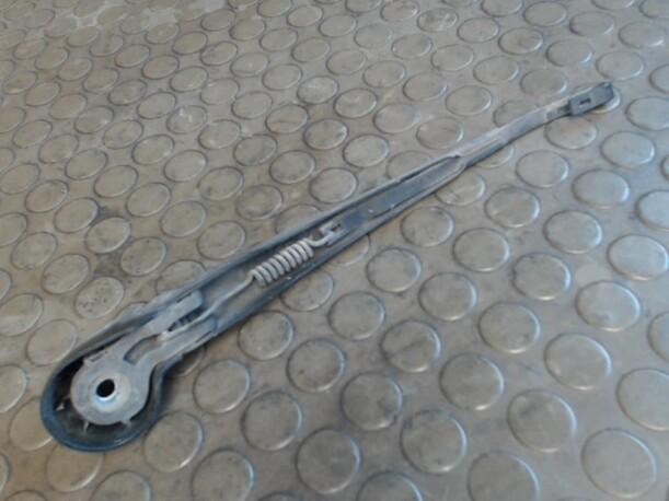 Foto: SCHEIBENWISCHERARM HINTEN eines VW Golf 1.4 S