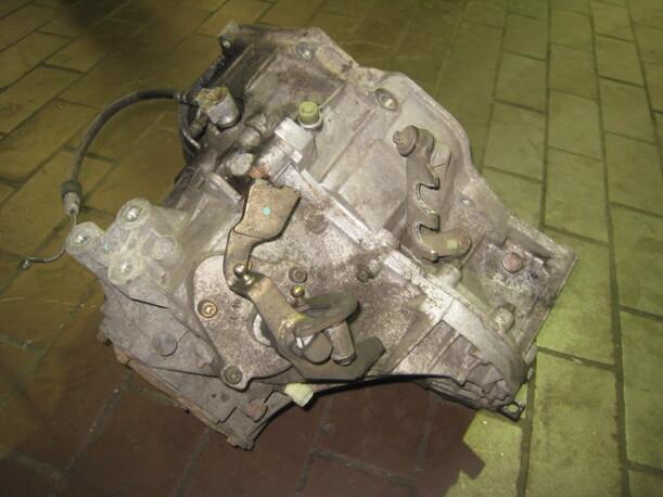 Foto: SCHALTGETRIEBE 5-GANG F23 eines Opel Astra 2.0 DTI Caravan