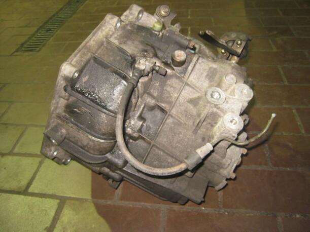Foto: SCHALTGETRIEBE 5-GANG F23 eines Opel Astra 2.0 DTI Caravan