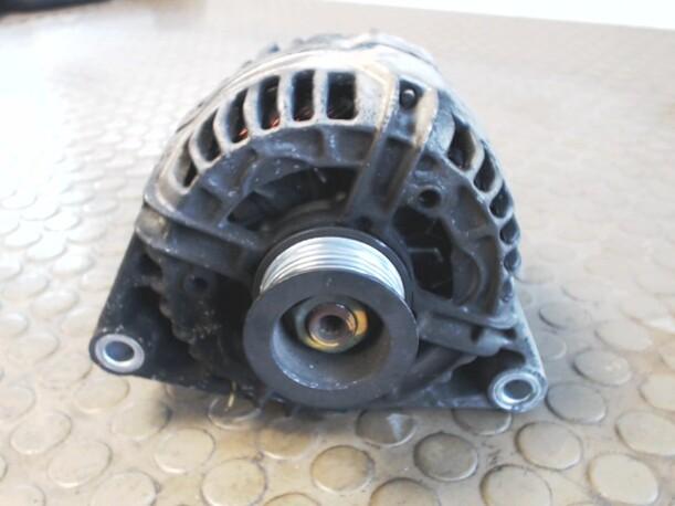 Foto: LICHTMASCHINE eines Opel Astra 2.0 DTI Caravan CD