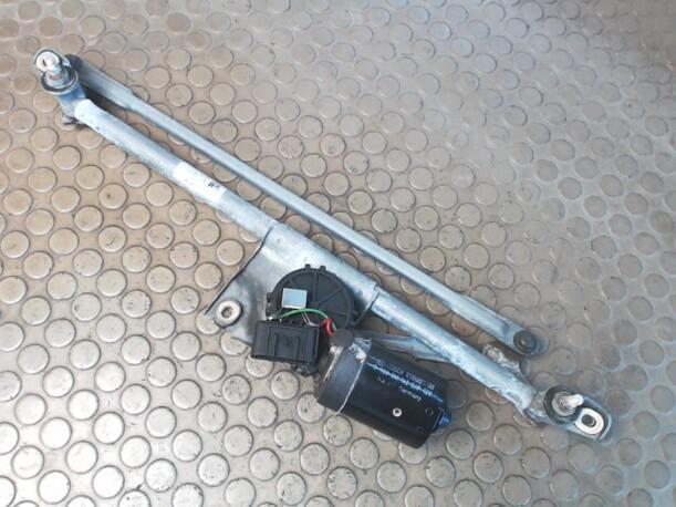 Foto: SCHEIBENWISCHERMOTOR VORNE eines Opel Vectra 2.0 Caravan 1.3I