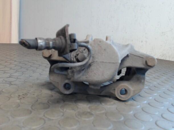 Foto: BREMSSATTEL VORN LINKS eines VW Passat Variant 1.8 GL