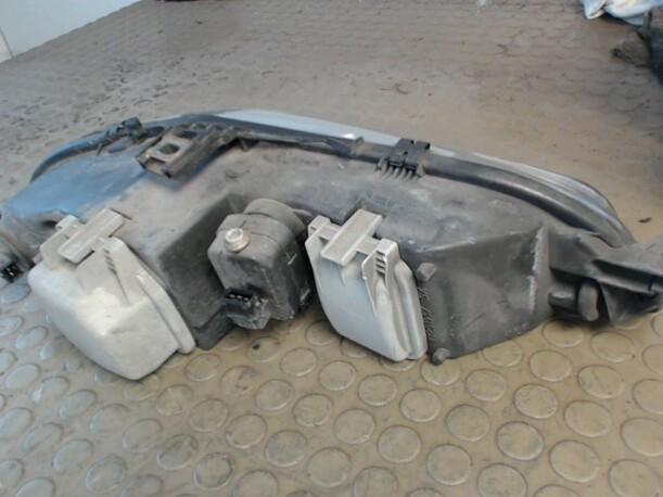 Foto: SCHEINWERFER MIT BLINKER LINKS eines Fiat Bravo 1.4 12V GL