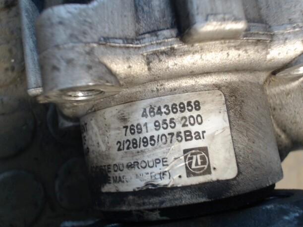 Foto: PUMPE SERVOLENKUNG eines Fiat Bravo 1.4 12V GL