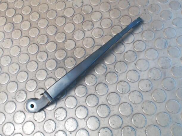 Foto: SCHEIBENWISCHERARM HINTEN eines VW Golf 1.4