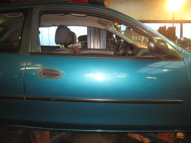 Foto: TÜR VORN RECHTS (Typ P) eines Mazda 323 P 1.4 GL