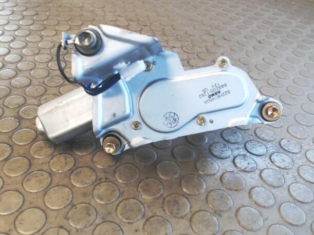 Foto: SCHEIBENWISCHERMOTOR HINTEN eines Mazda 323 P 1.4 GL