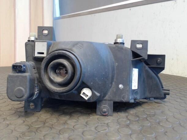 Foto: SCHEINWERFER LINKS eines Ford Escort Trendline
