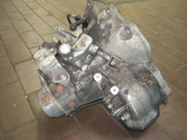 Foto: SCHALTGETRIEBE 5-GANG F13 eines Opel Corsa 1.0 12V Classic