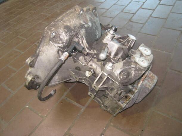 Foto: SCHALTGETRIEBE 5-GANG F13 eines Opel Corsa 1.0 12V Classic