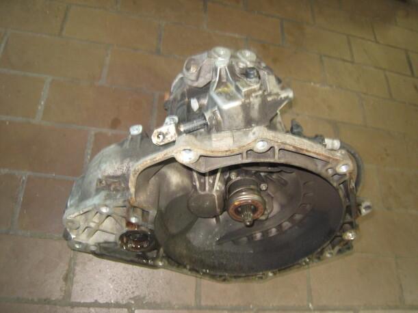Foto: SCHALTGETRIEBE 5-GANG F13 eines Opel Corsa 1.0 12V Classic