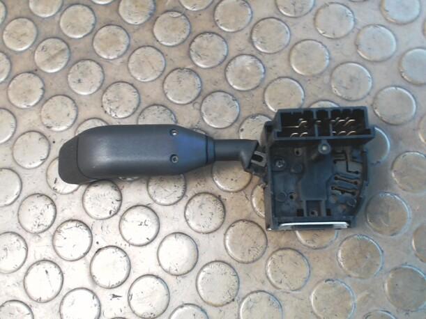 Foto: SCHEIBENWISCHERSCHALTER eines Renault Clio CL