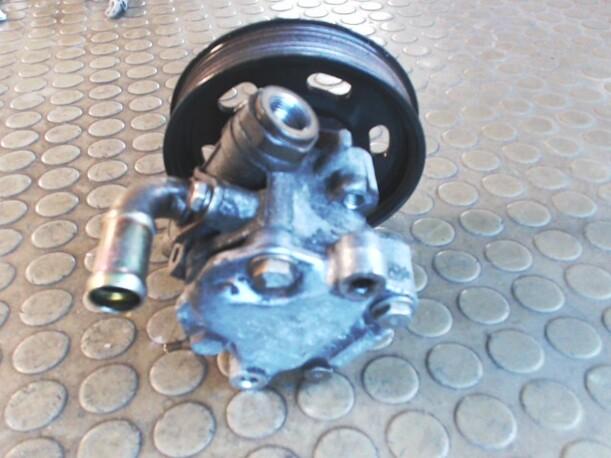 Foto: PUMPE SERVOLENKUNG eines Audi A3 1.6 GT