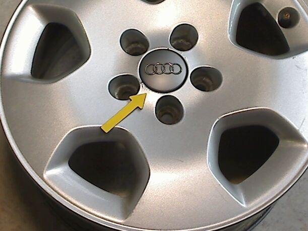 Foto: FELGE ALU 6X15 ET 38 eines Audi A3 1.6 City