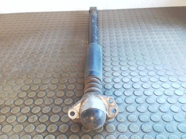 Foto: STOSSDÄMPFER HINTEN LINKS eines Audi A3 1.6