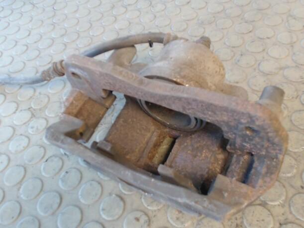 Foto: BREMSSATTEL VORN LINKS eines Ford Probe 16V