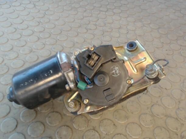 Foto: SCHEIBENWISCHERMOTOR VORN eines Ford Probe 16V