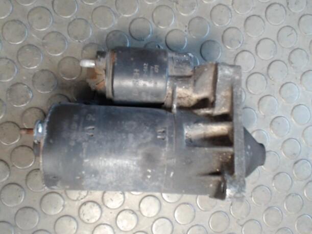 Foto: ANLASSER / STARTER BOSCH eines Renault Twingo 1.3 GT