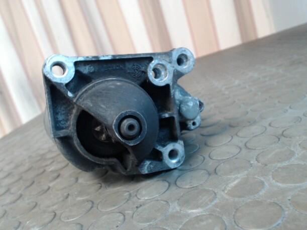Foto: ANLASSER / STARTER BOSCH eines Renault Twingo 1.3 GT