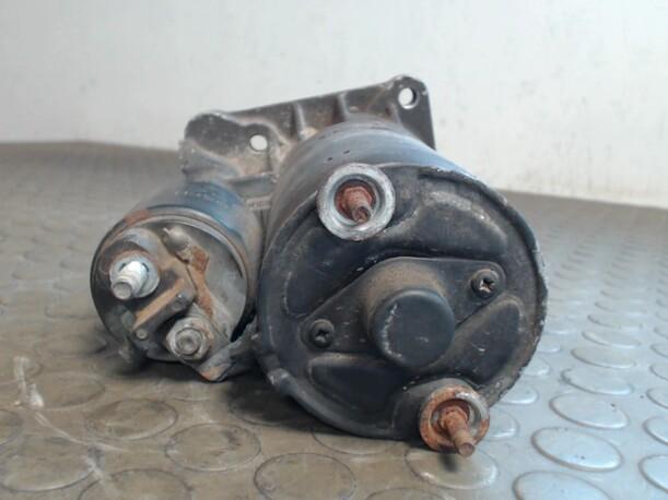 Foto: ANLASSER / STARTER BOSCH eines Renault Twingo 1.3 GT