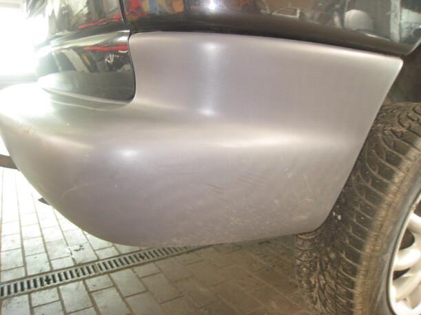 Foto: STOßSTANGE / STOSSFÄNGER HINTEN KURZER RADSTAND eines Chrysler Voyager 2.5 TD CLX